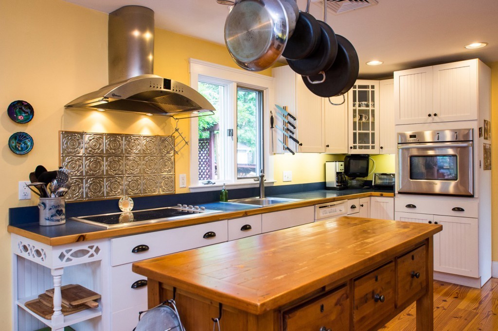 328 Florence Road Waltham, MA 02453 - Photo 8 of 25