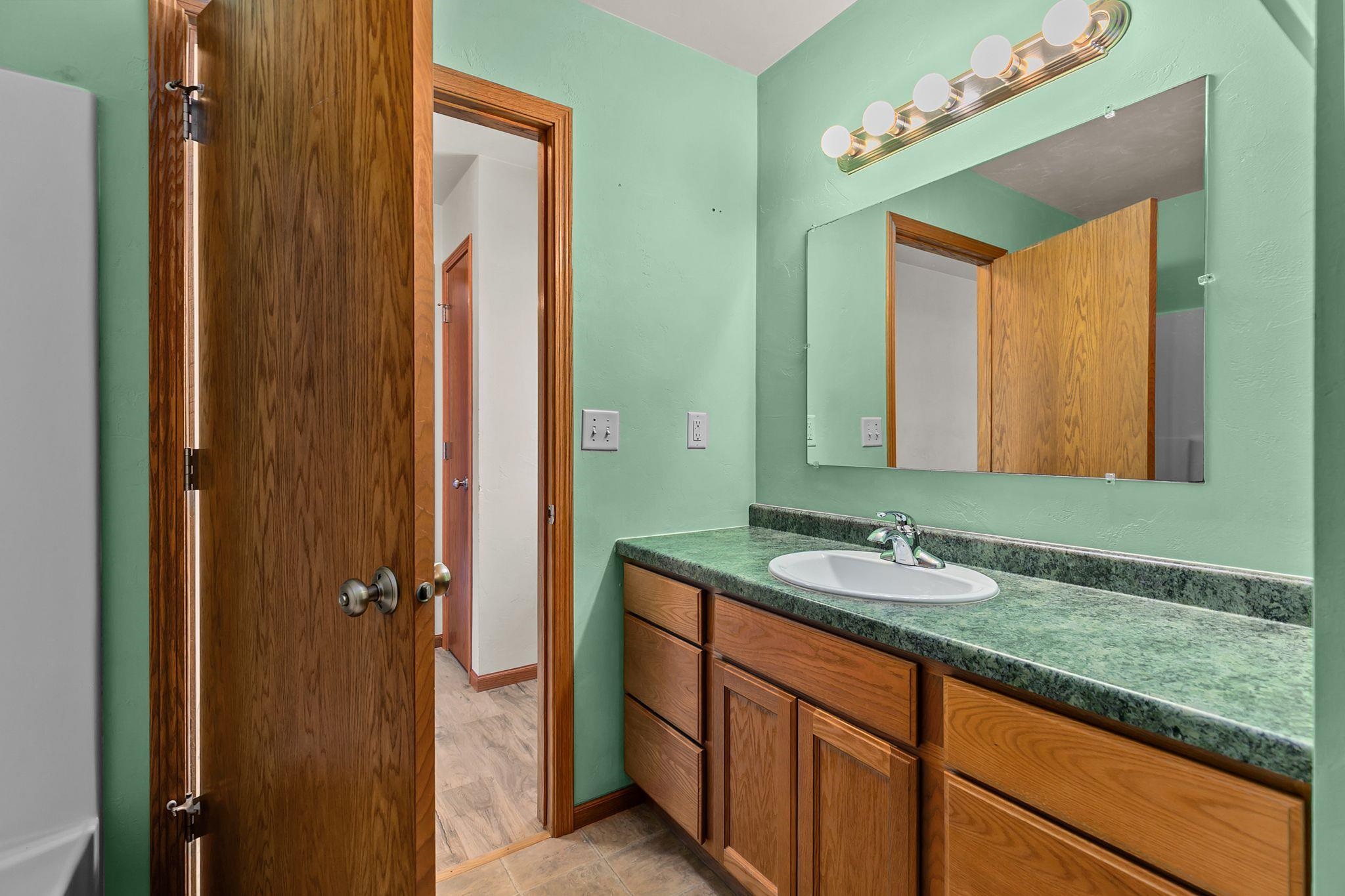 112 Broad Street Oshkosh, WI 54901 - Photo 15 of 19