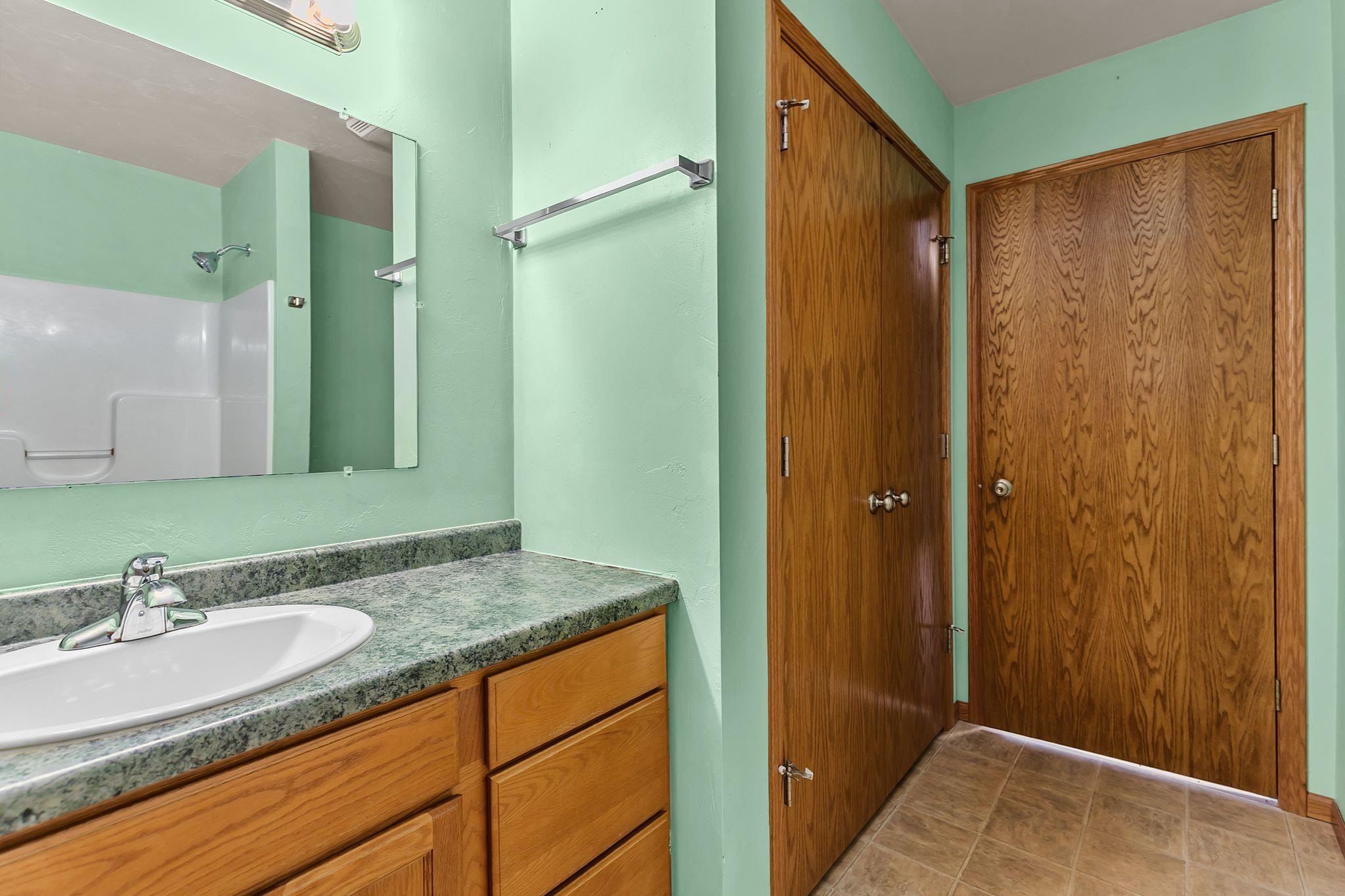 112 Broad Street Oshkosh, WI 54901 - Photo 16 of 19