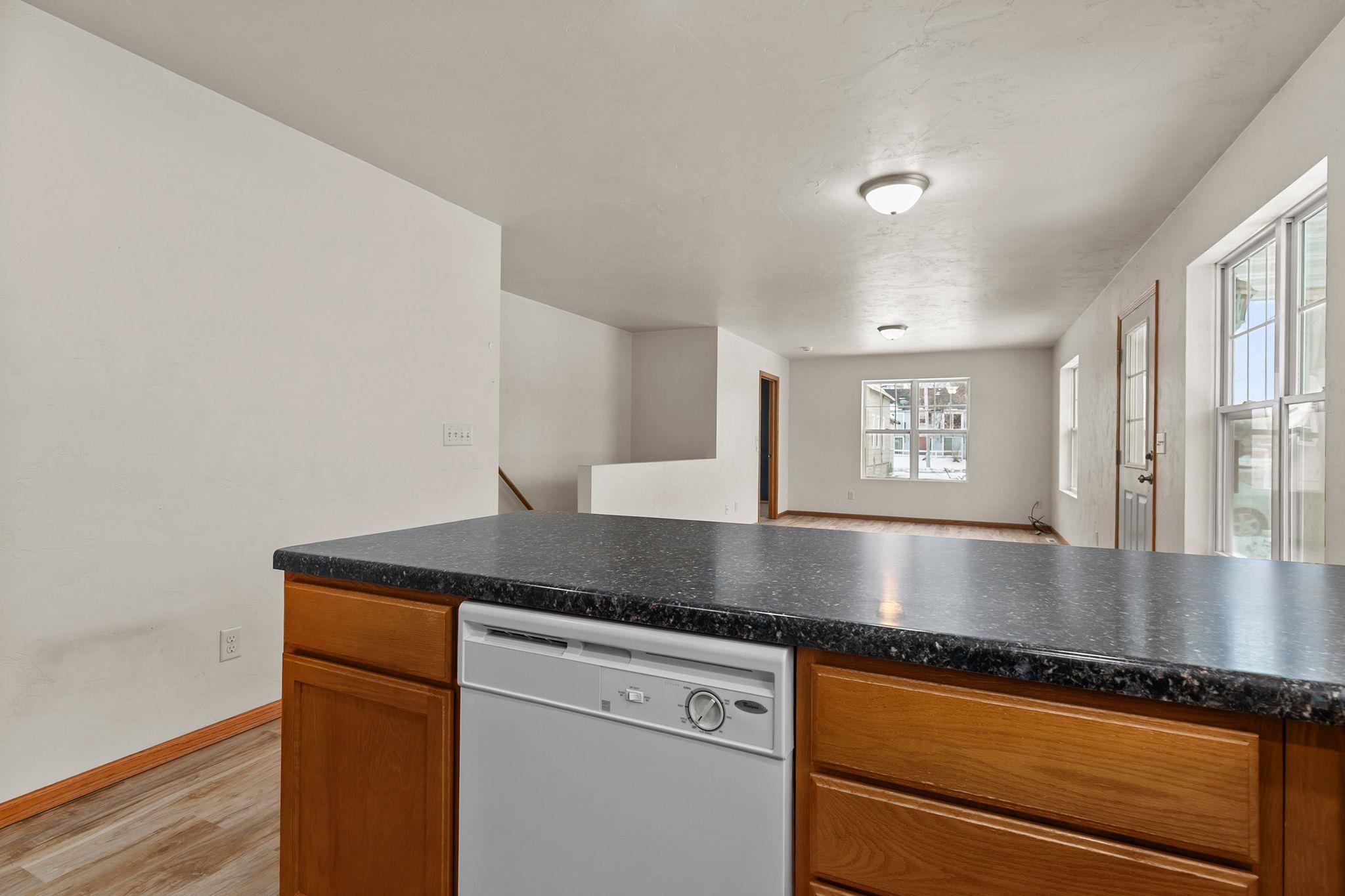 112 Broad Street Oshkosh, WI 54901 - Photo 6 of 19