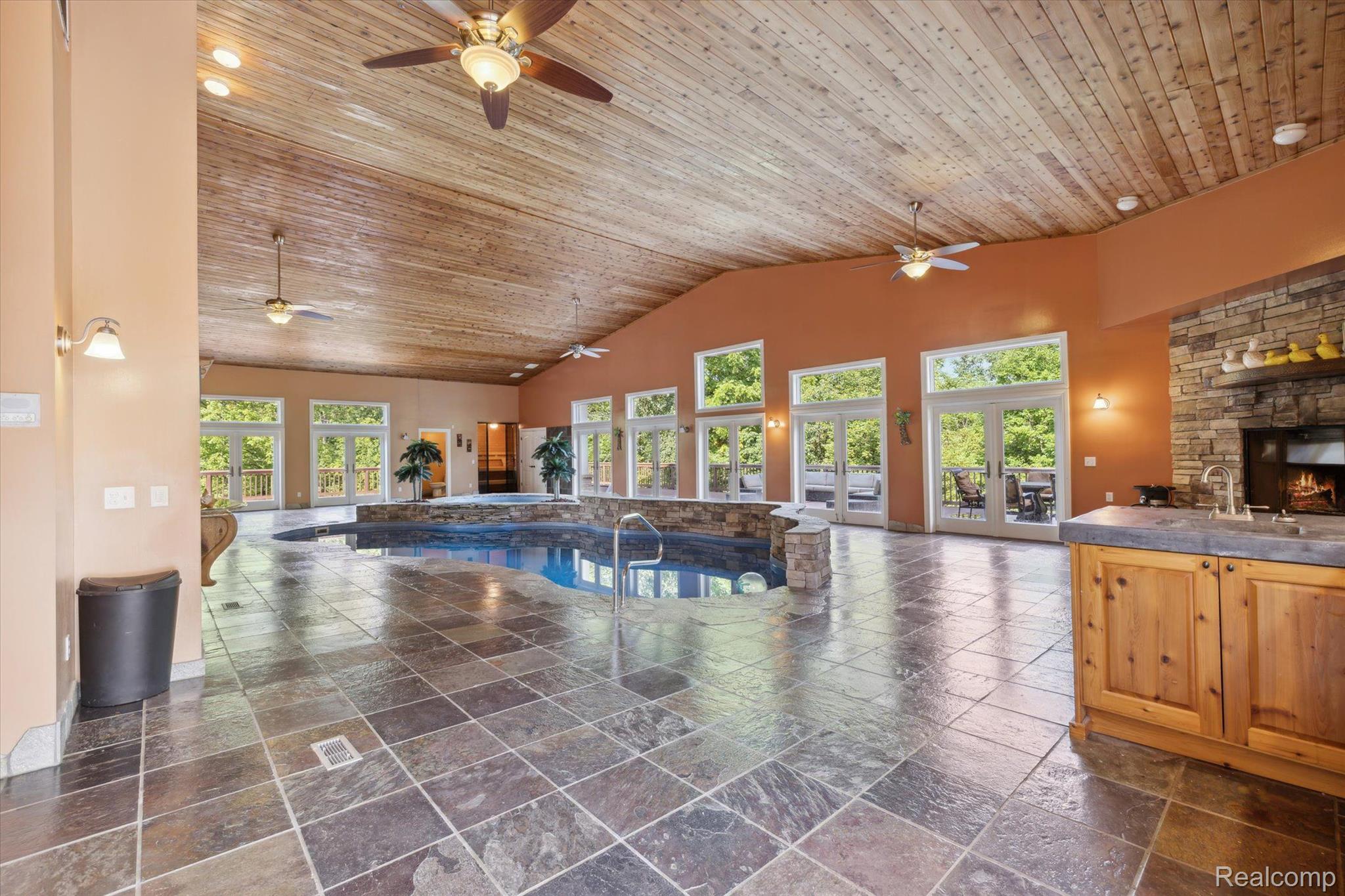 10205 Fenton Road Fenton, MI 48430 - Photo 48 of 96 Gallery Image 48