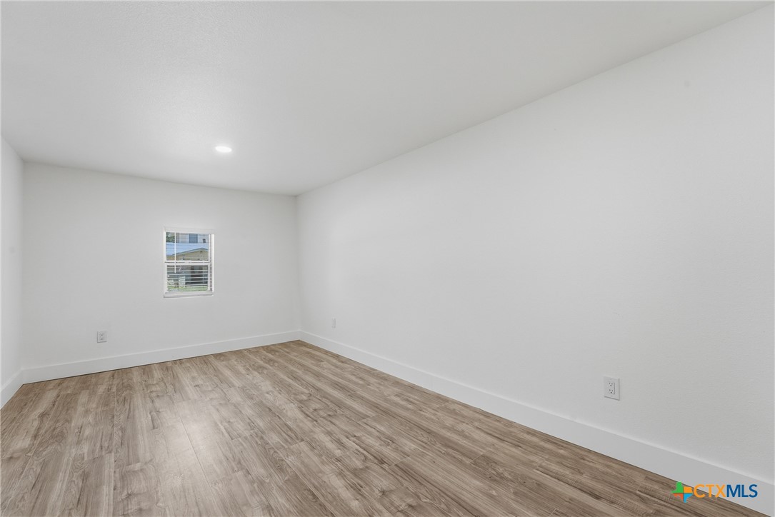 937 Anderson Street Seguin, TX 78155 - Photo 9 of 23
