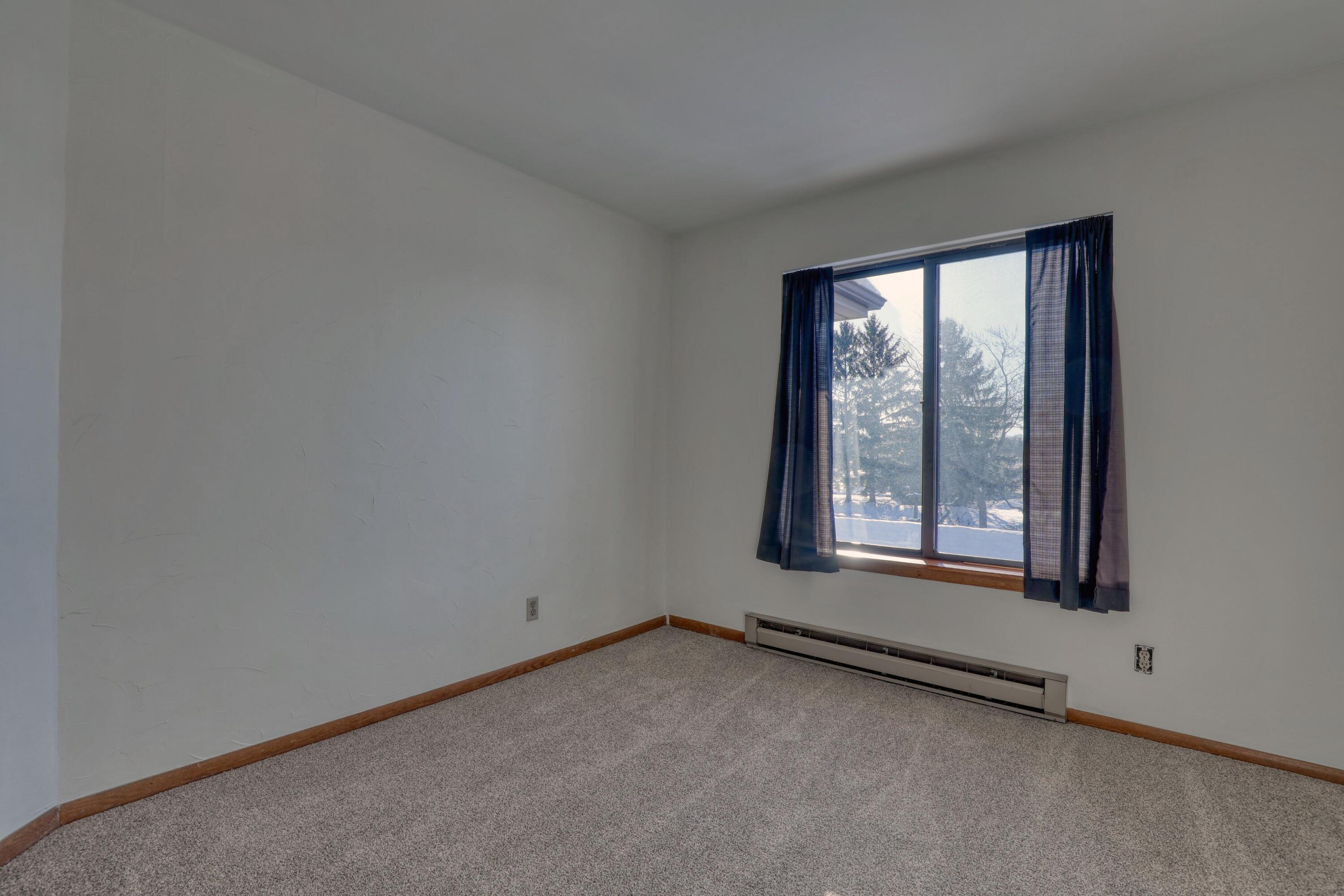 W176N9734 Riversbend Circle East Germantown, WI 53022 - Photo 12 of 27 BR 2