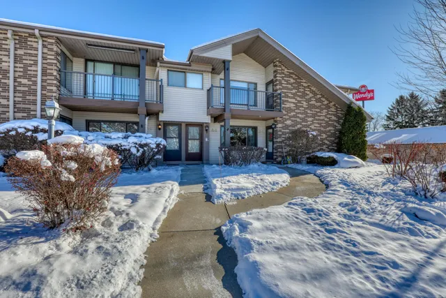 $196,000 | W176N9734 Riversbend Circle East, Germantown, WI 53022