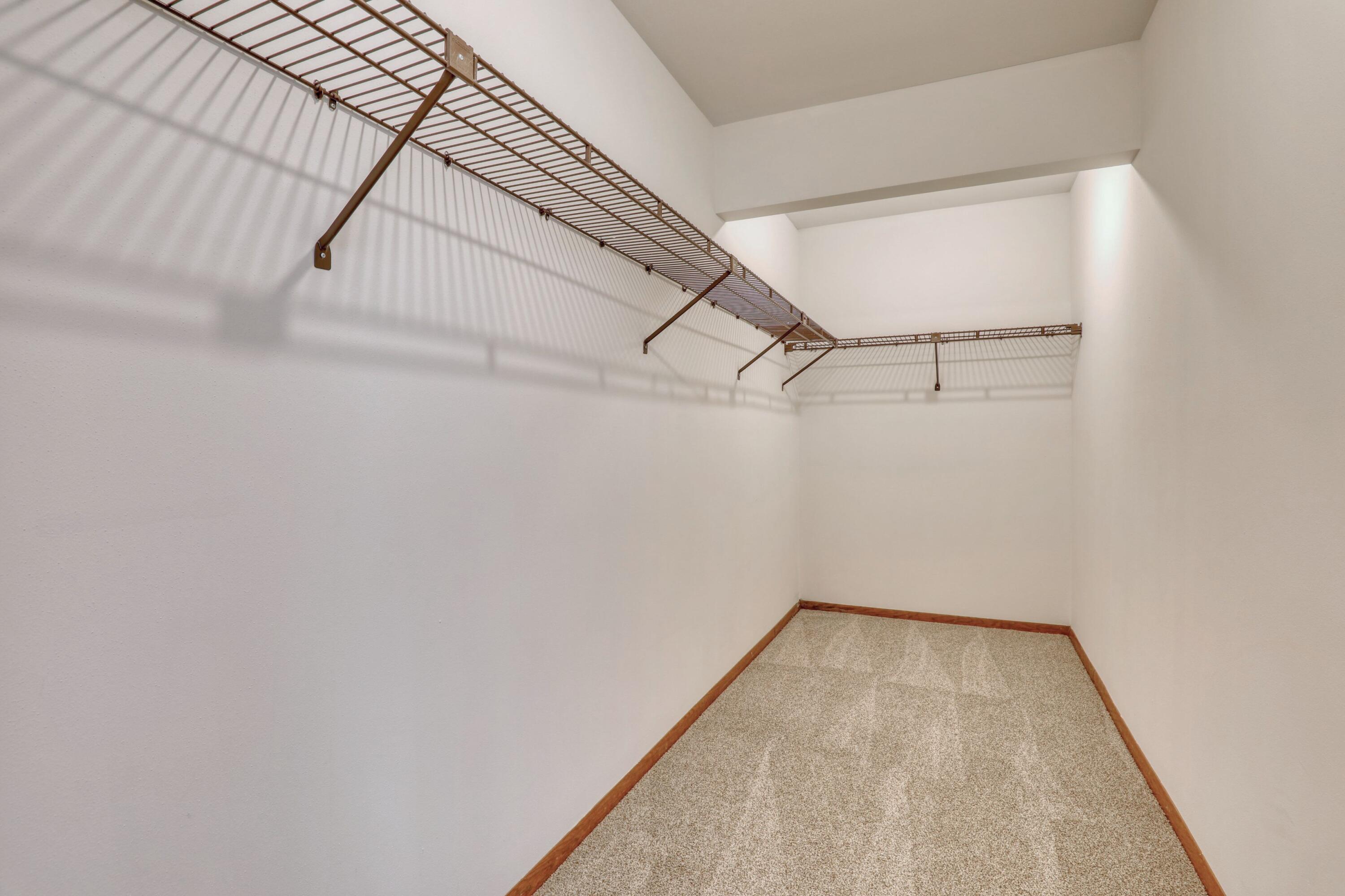 W176N9734 Riversbend Circle East Germantown, WI 53022 - Photo 9 of 27 Primary BR WIC