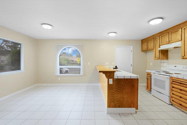 6790 Filbro Drive Gilroy, CA 95020 - Photo 7 of 42 a view of workspace with window