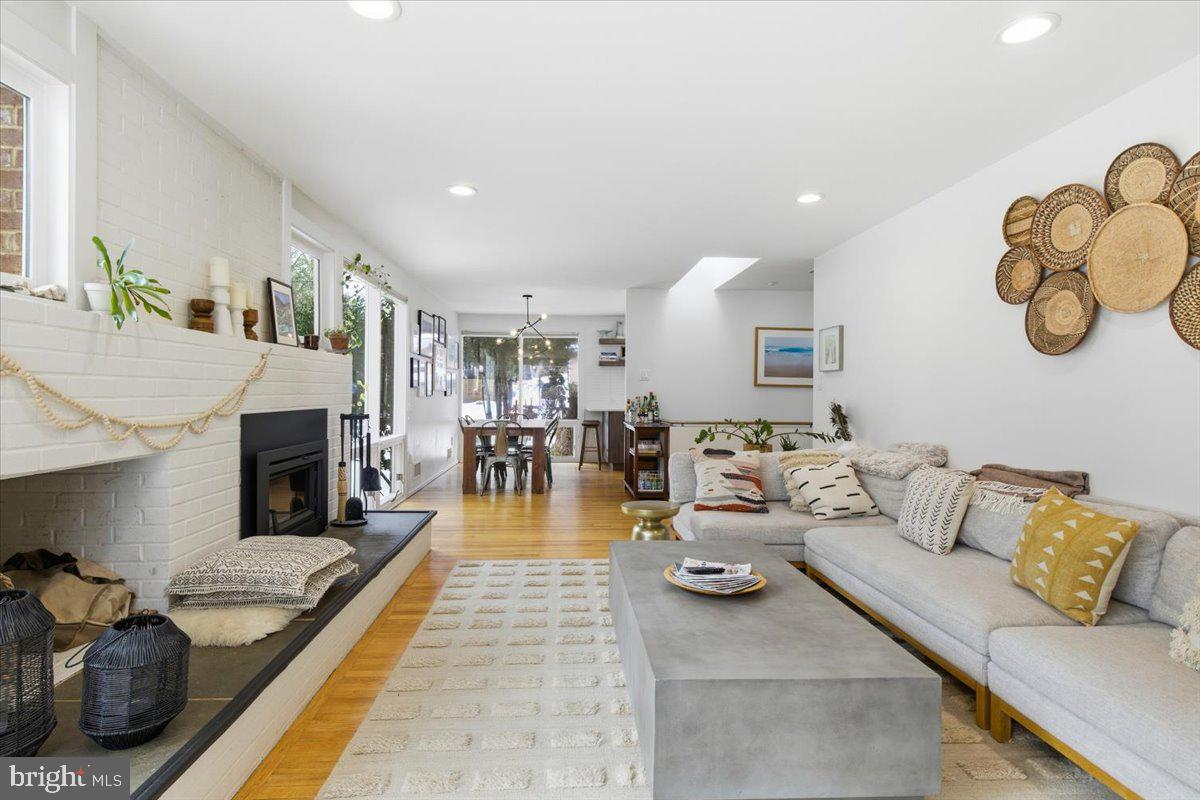 3610 Spruell Drive Silver Spring, MD 20902 - Photo 14 of 40 Living Room