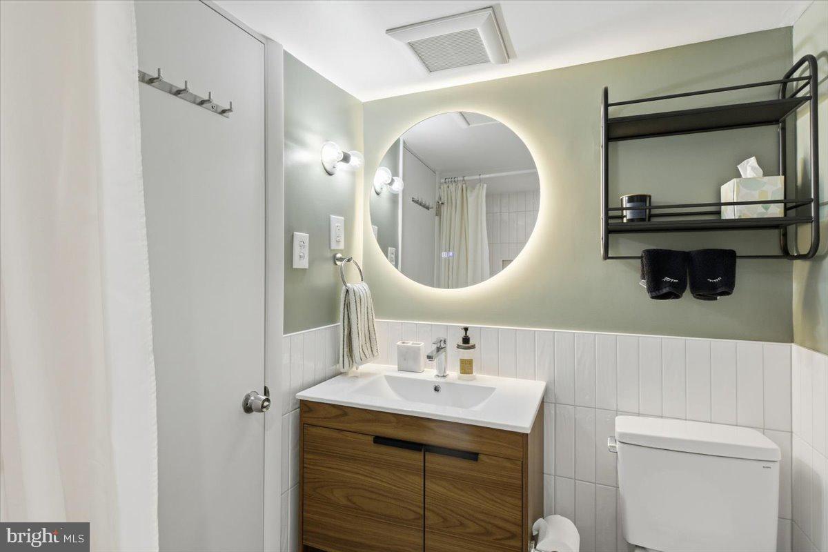 3610 Spruell Drive Silver Spring, MD 20902 - Photo 30 of 40 Bathroom 3 (Downstairs)