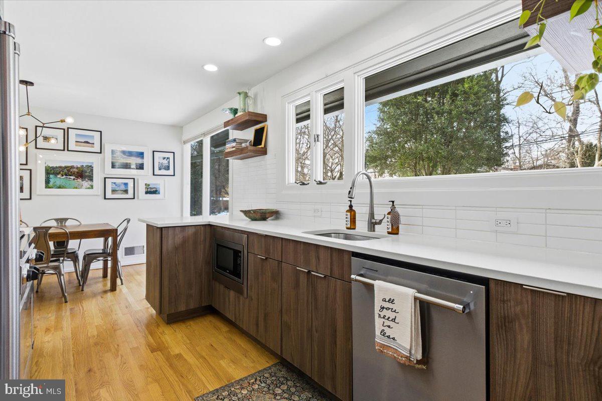 3610 Spruell Drive Silver Spring, MD 20902 - Photo 7 of 40 Kitchen