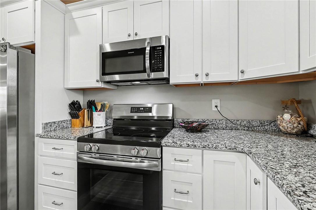 508 Rice Park Drive Anderson, SC 29621 - Photo 9 of 25 This modern kitchen features stainless steel appliances and ample counter space for culinary endeavors.