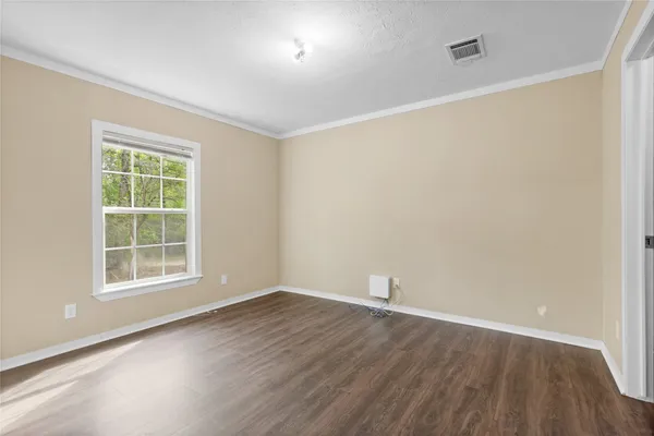 $179,900 | 141 Leaning Oak Drive, Point Blank, TX 77364