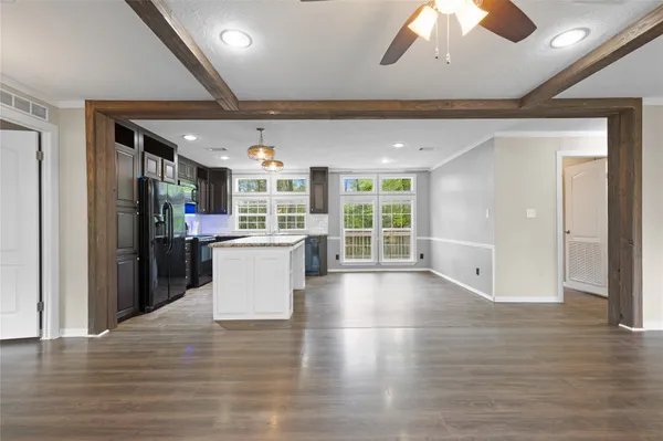 $179,900 | 141 Leaning Oak Drive, Point Blank, TX 77364