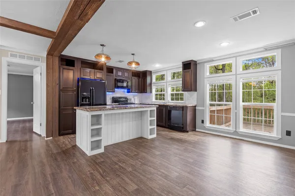 $179,900 | 141 Leaning Oak Drive, Point Blank, TX 77364