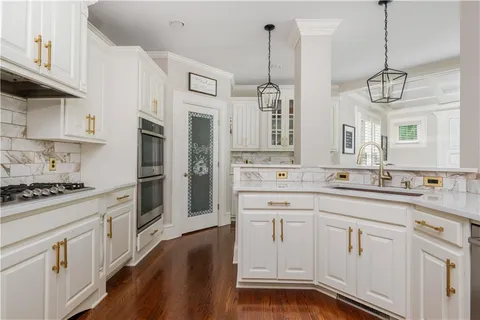 $875,000 | 2621 Trailing Ivy Way Northeast, Buford, GA 30519