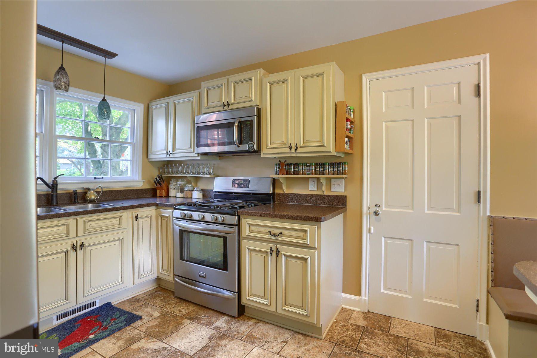 2912 Merion Road Camp Hill, PA 17011 - Photo 8 of 22 Gallery Image 8