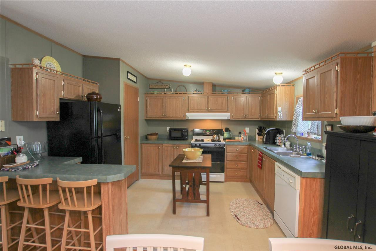 232 Gray Road Mayfield, NY 12117 - Photo 4 of 24 Photo 4
