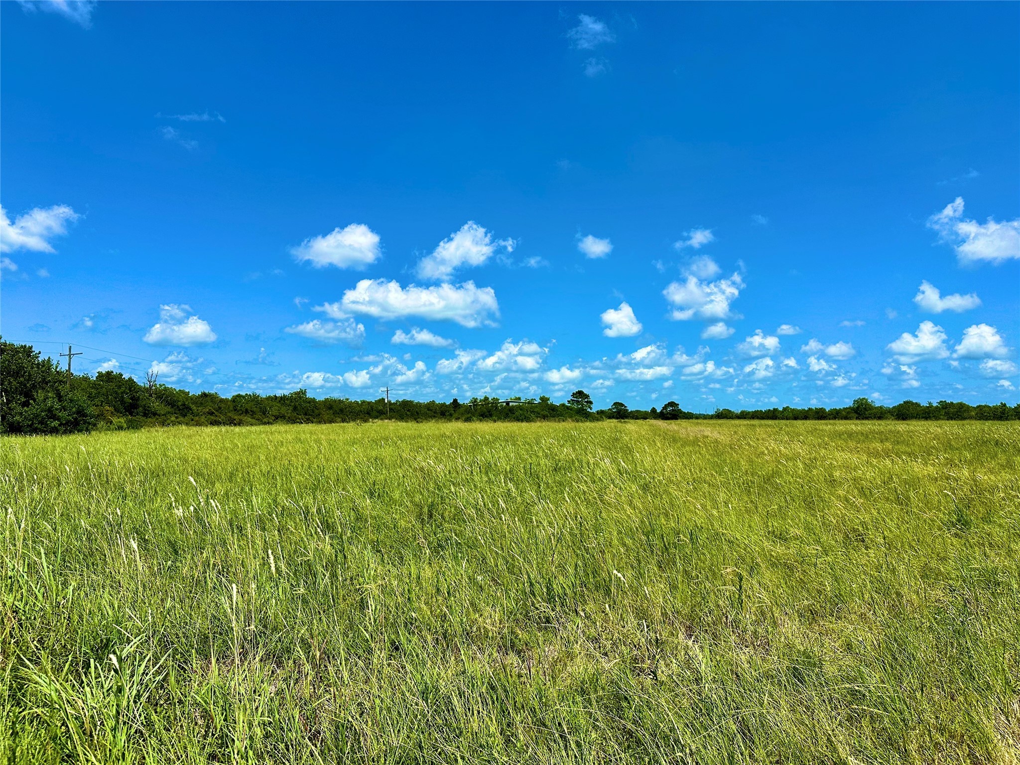 2101 West Bayshore Road Anahuac, TX 77514 - Photo 6 of 10 a view of an ocean