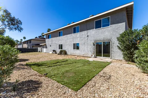 $879,000 | 17859 North 40th Street, Phoenix, AZ 85032