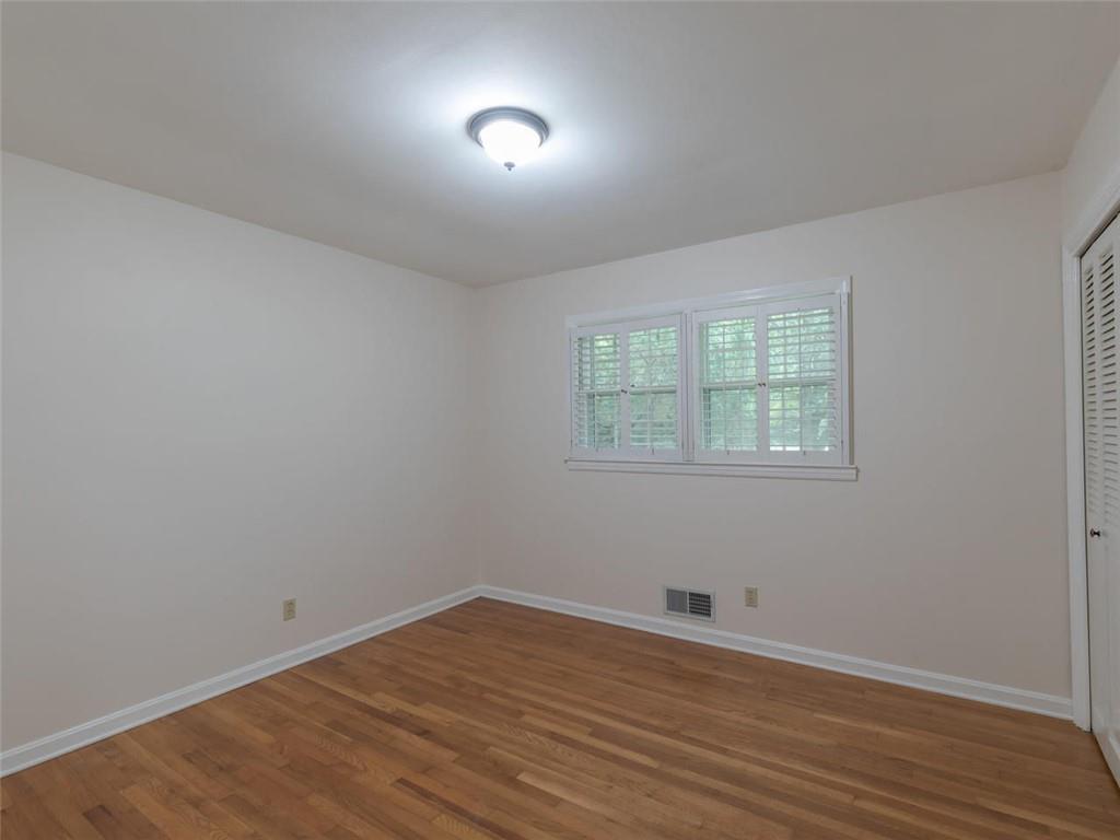 1110 Grimes Bridge Road Roswell, GA 30075 - Photo 18 of 31
