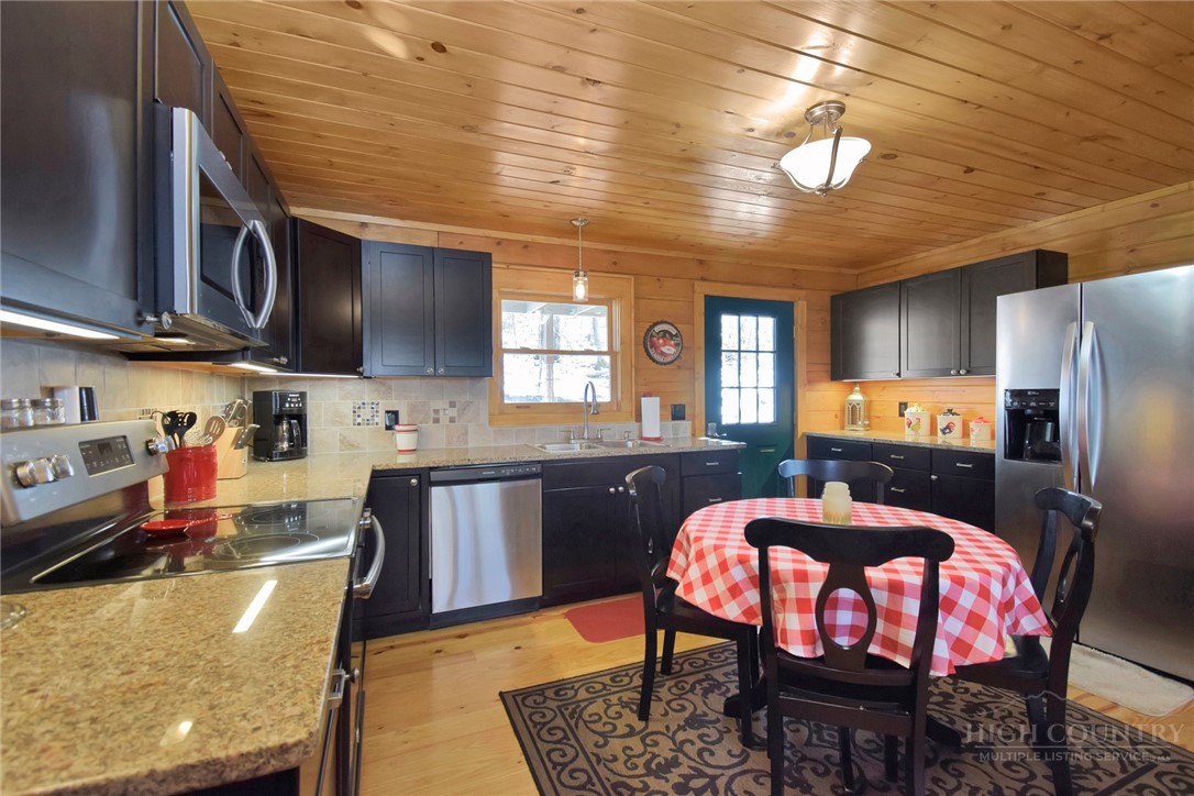 121 Whipporwill Way Road Beech Mountain, NC 28604 - Photo 9 of 46