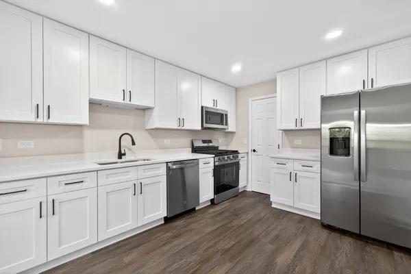 $389,900 | 802 Butternut Lane, Unit C, Mount Prospect, IL 60056
