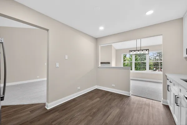 $389,900 | 802 Butternut Lane, Unit C, Mount Prospect, IL 60056