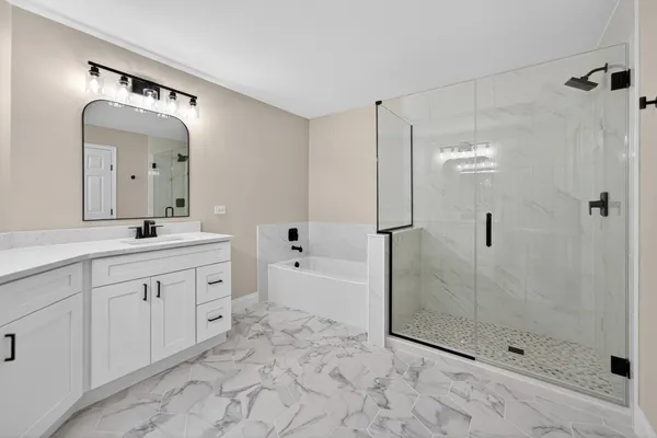 $389,900 | 802 Butternut Lane, Unit C, Mount Prospect, IL 60056