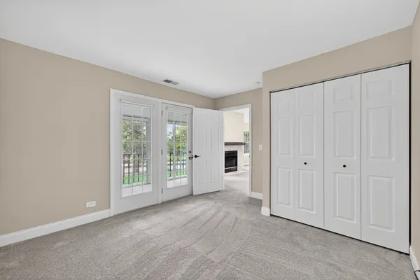 $389,900 | 802 Butternut Lane, Unit C, Mount Prospect, IL 60056