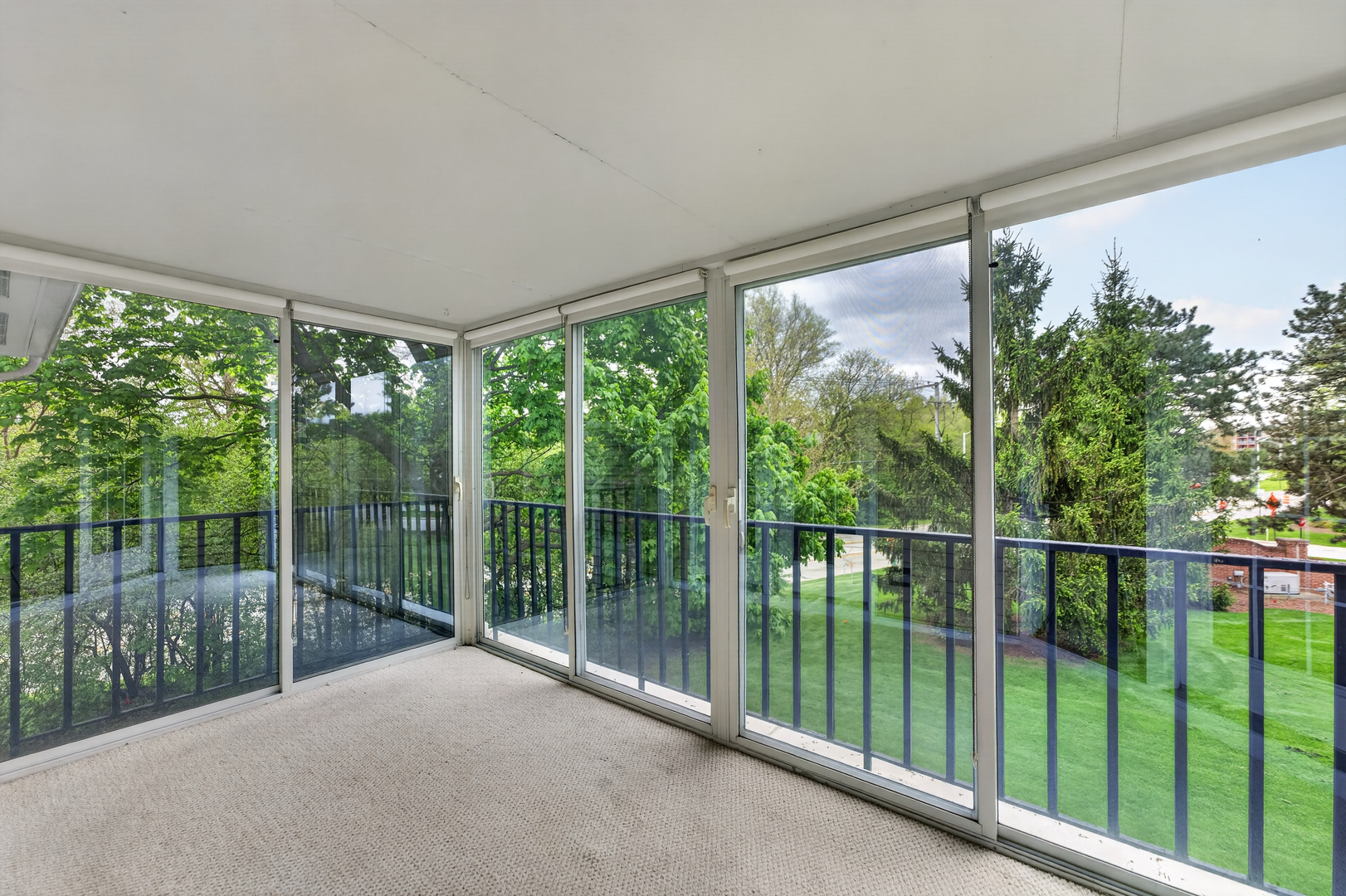 802 Butternut Lane, Unit C Mount Prospect, IL 60056 - Photo 32 of 36 a view of a balcony