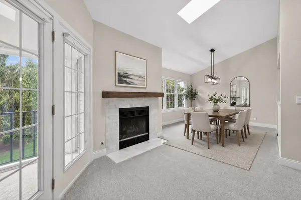 $389,900 | 802 Butternut Lane, Unit C, Mount Prospect, IL 60056