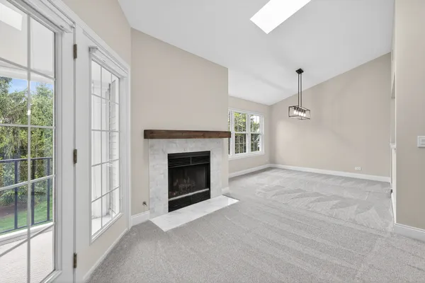 $389,900 | 802 Butternut Lane, Unit C, Mount Prospect, IL 60056