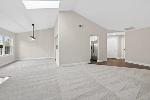 $389,900 | 802 Butternut Lane, Unit C, Mount Prospect, IL 60056