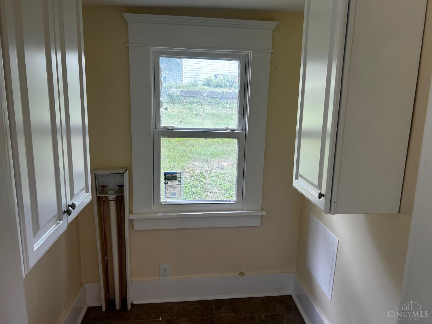 5134 Rapid Run Road Cincinnati, OH 45238 - Photo 11 of 15 Gallery Image 11