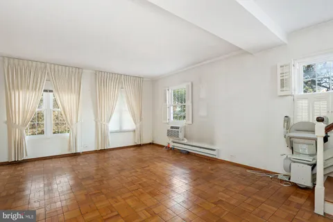 $375,000 | 1750 Preston Road, Alexandria, VA 22302