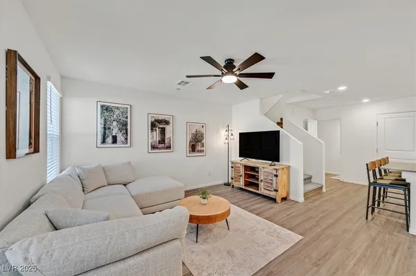 $3,000 | 1906 Arietta Vista Street, Henderson, NV 89044