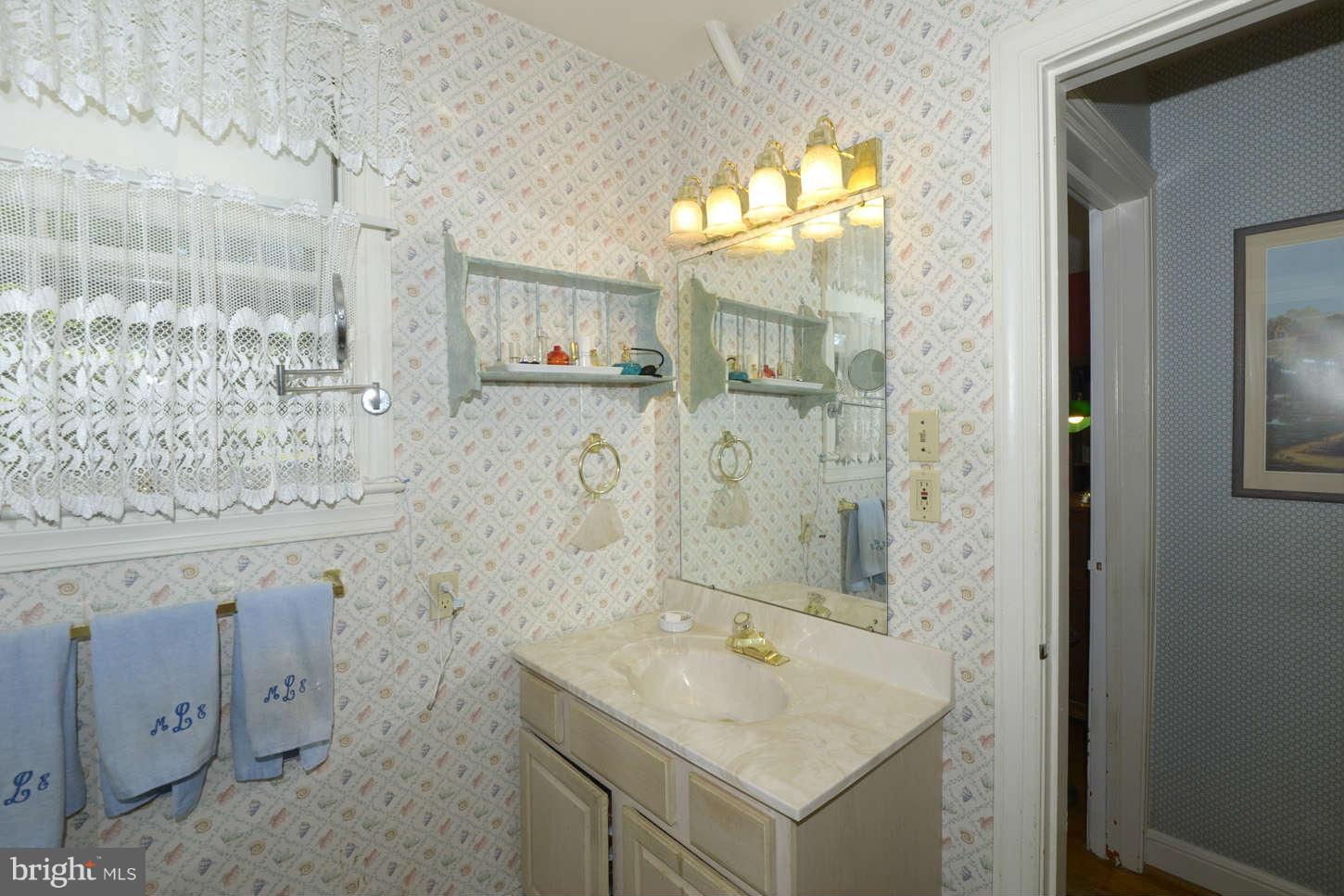 7906 Brooklyn Bridge Road Laurel, MD 20707 - Photo 11 of 30 Bath
