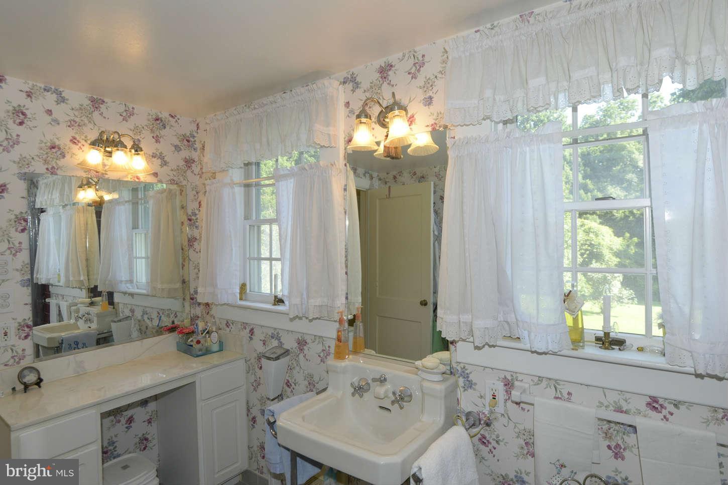 7906 Brooklyn Bridge Road Laurel, MD 20707 - Photo 17 of 30 Bath