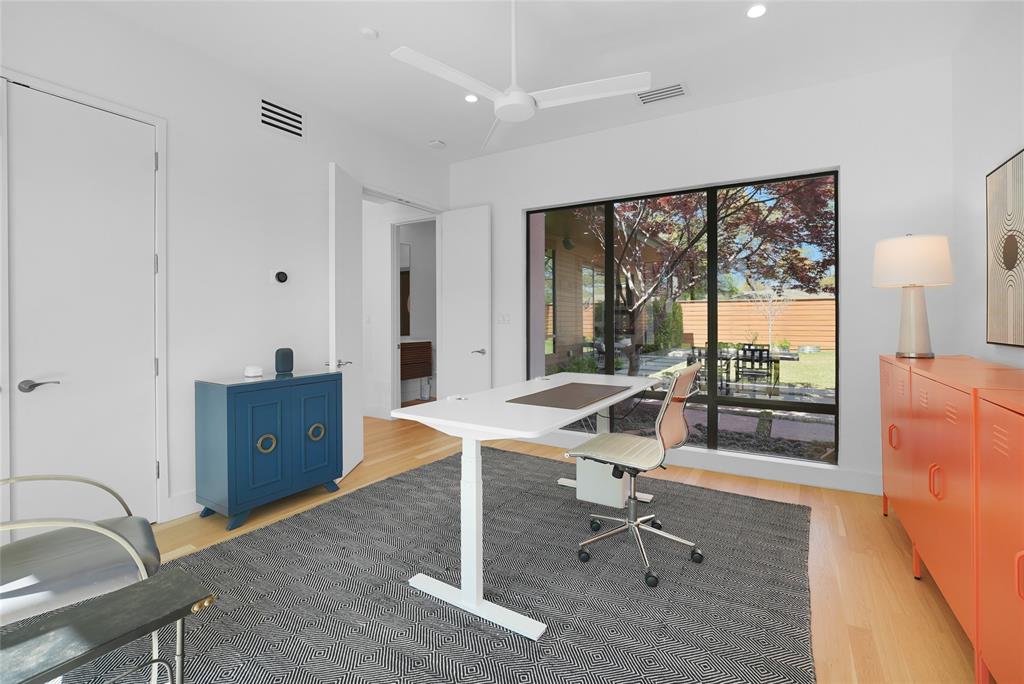 4135 Valley Ridge Road Dallas, TX 75220 - Photo 17 of 38