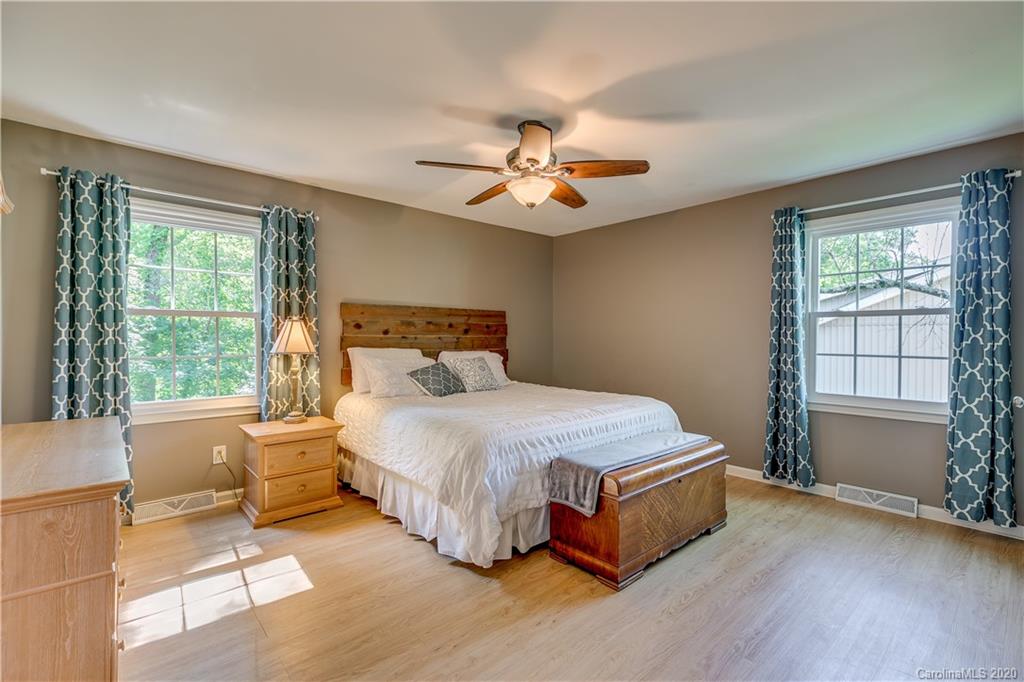 5928 Sullins Road Charlotte, NC 28214 - Photo 11 of 29 Gallery Image 11