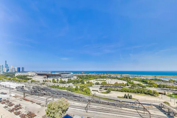 $498,000 | 1717 South Prairie Avenue, Unit 1910, Chicago, IL 60616