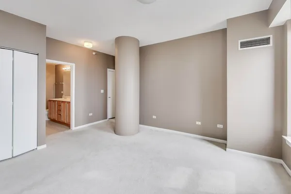 $498,000 | 1717 South Prairie Avenue, Unit 1910, Chicago, IL 60616