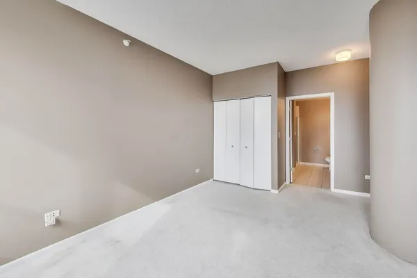 $498,000 | 1717 South Prairie Avenue, Unit 1910, Chicago, IL 60616