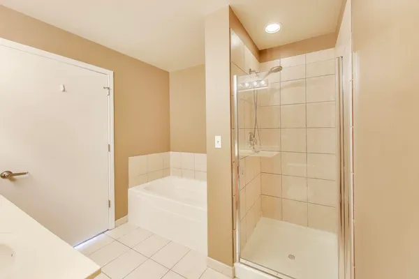 $498,000 | 1717 South Prairie Avenue, Unit 1910, Chicago, IL 60616