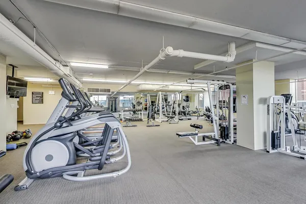 $498,000 | 1717 South Prairie Avenue, Unit 1910, Chicago, IL 60616