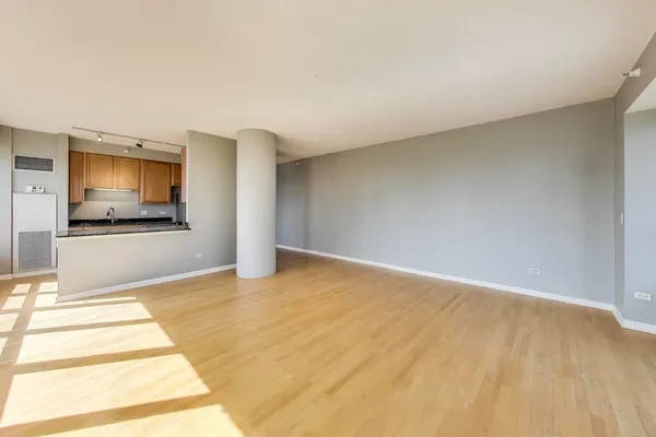 $498,000 | 1717 South Prairie Avenue, Unit 1910, Chicago, IL 60616