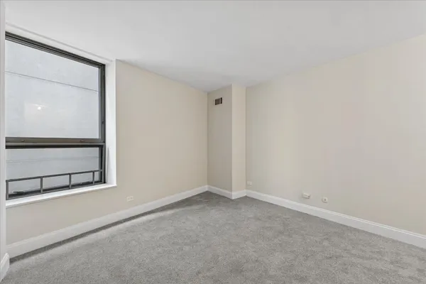 $3,800 | 110 East Delaware Place, Unit 1301, Chicago, IL 60611