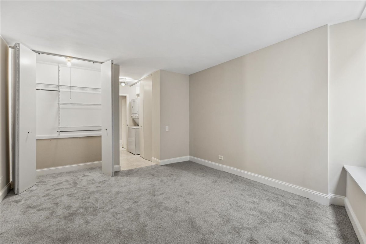 110 East Delaware Place, Unit 1301 Chicago, IL 60611 - Photo 15 of 23