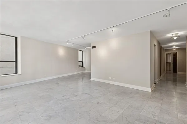 $3,800 | 110 East Delaware Place, Unit 1301, Chicago, IL 60611