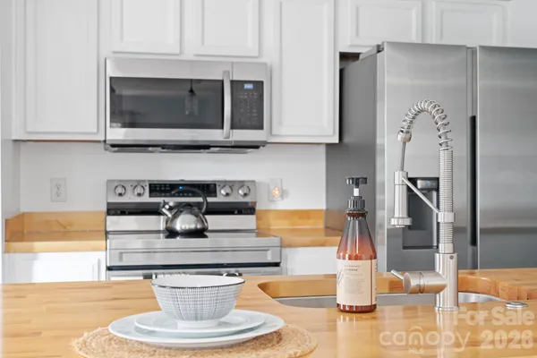 $269,000 | 40 Foxden Drive, Unit 204, Fletcher, NC 28732