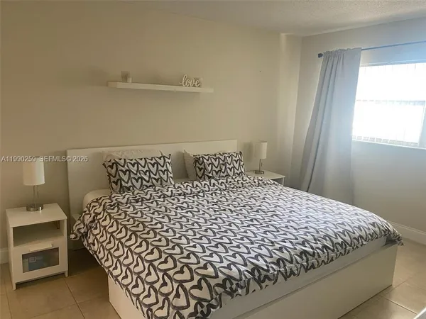 $1,750 | 4700 Washington Street, Unit 406, Hollywood, FL 33021